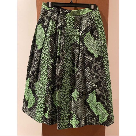 PINK TARTAN green animal print skirt - Picture 2 of 5